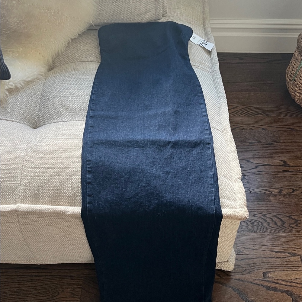 Dress - Picture 2 of 4